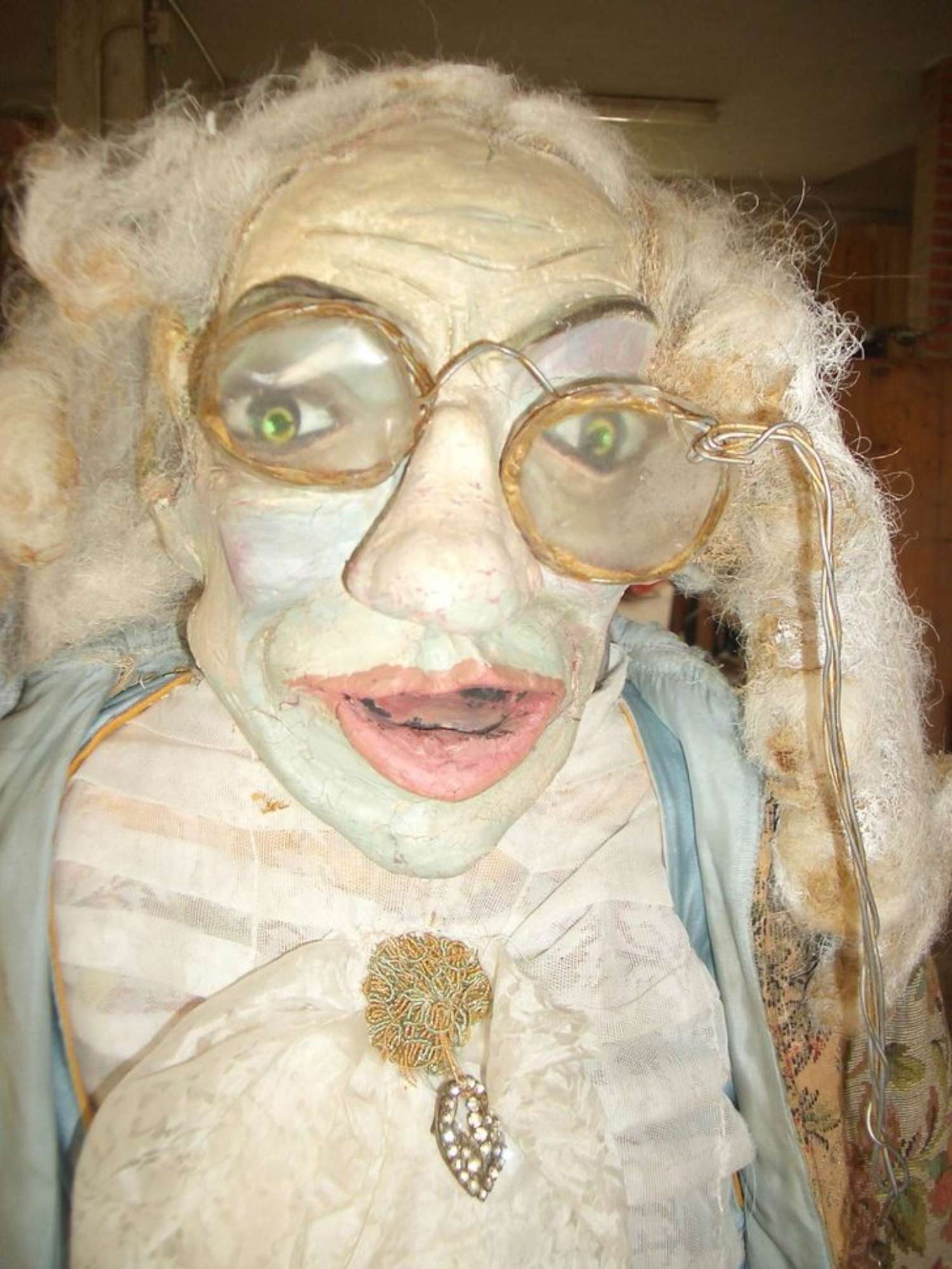 Personaggio 1 prima del restauro